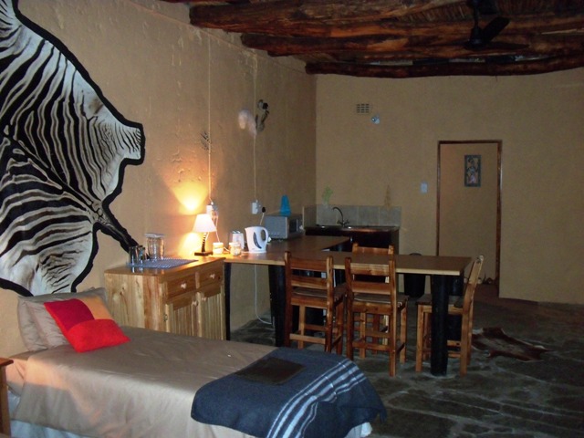 lodge_room_004.jpg lodge_room_004.jpg