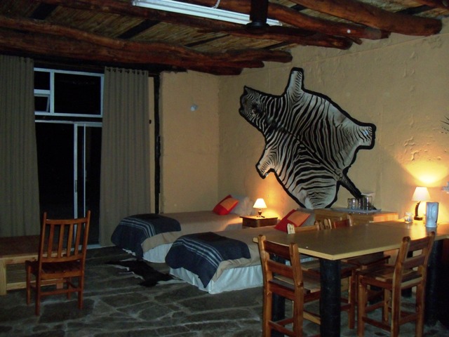 lodge_room_006.jpg lodge_room_006.jpg
